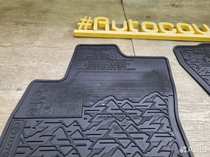 Коврики в салон Toyota Hilux 8 (2015-н.в) оригинал