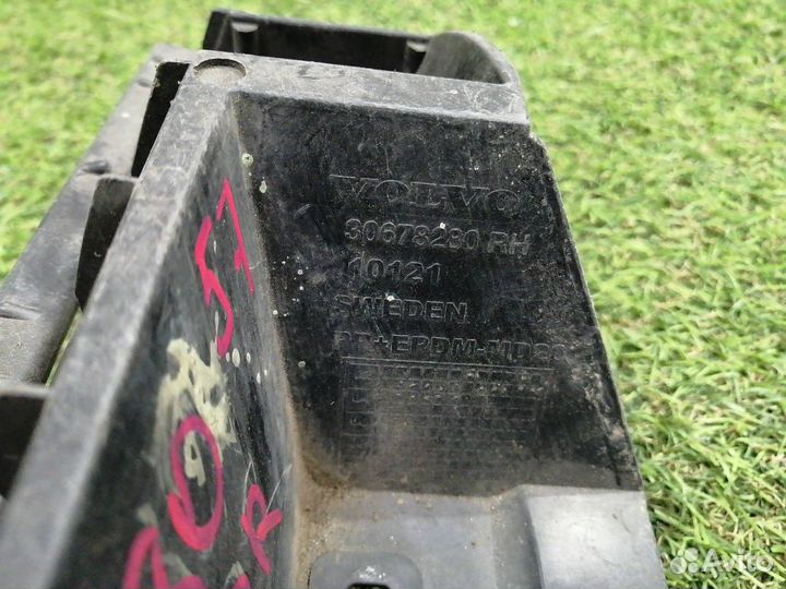 Крепление бампера заднее правое Volvo S80