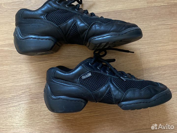 Кроссовки танцевальные