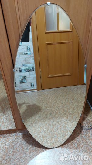 Зеркало настенное овальное