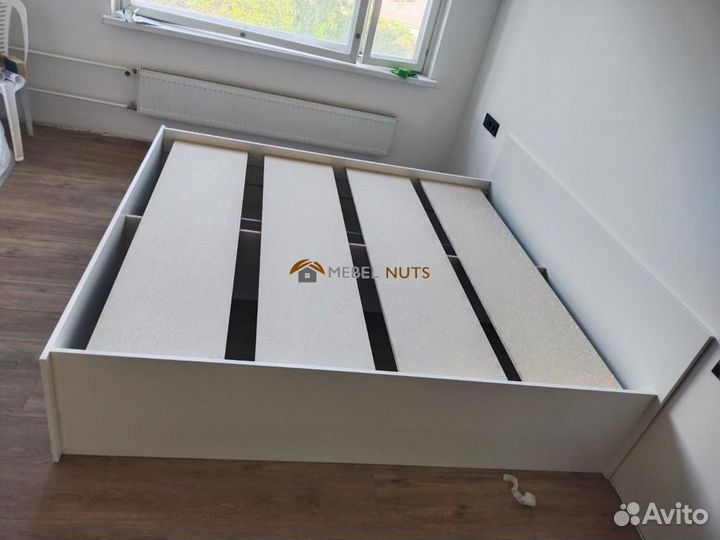 Кровать двуспальная 160 200