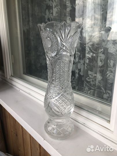 Хрустальная ваза