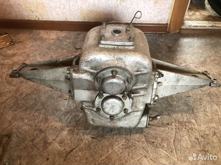 Угловой редуктор для катера «Волга»