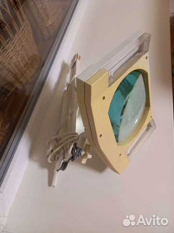 Линза настольная с подсветкой без струбцины