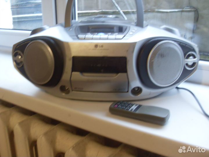 Бумбокс магнитола LG CD-M373