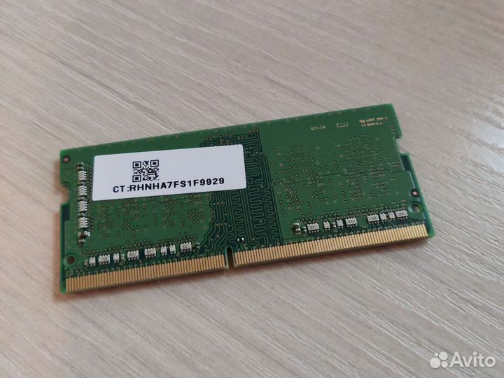 Модуль памяти DDR4 4GB Samsung M471A5244CB0