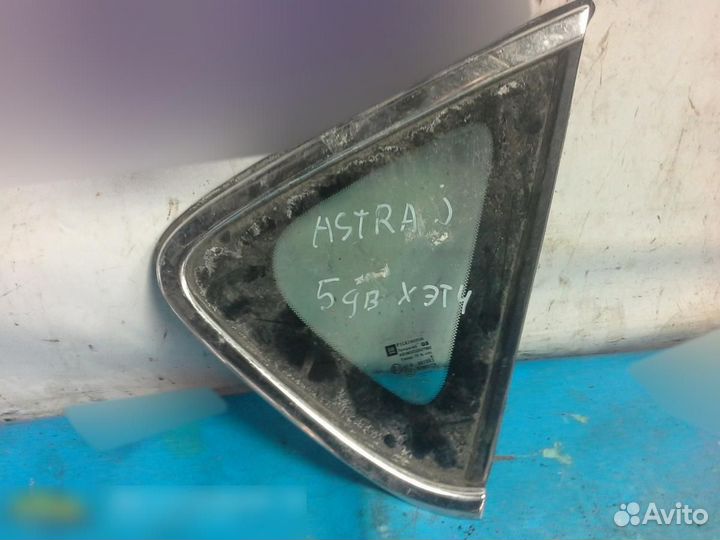 Стекло кузовное глухое правое Opel Astra J 2010