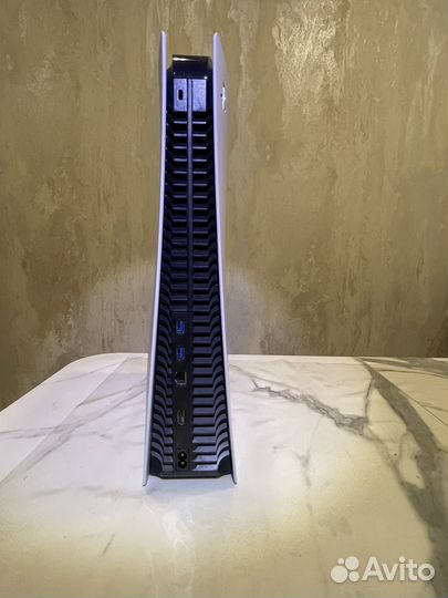 Продаю Sony PlayStation 5