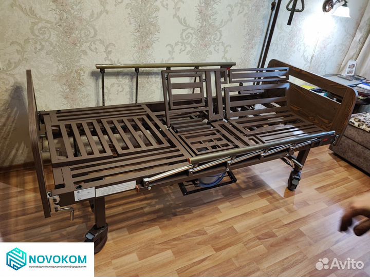 Медицинская кровать с туалетным устройством