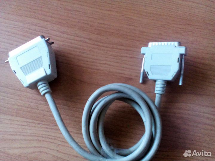 Разные компьютерные адаптеры и кабеля