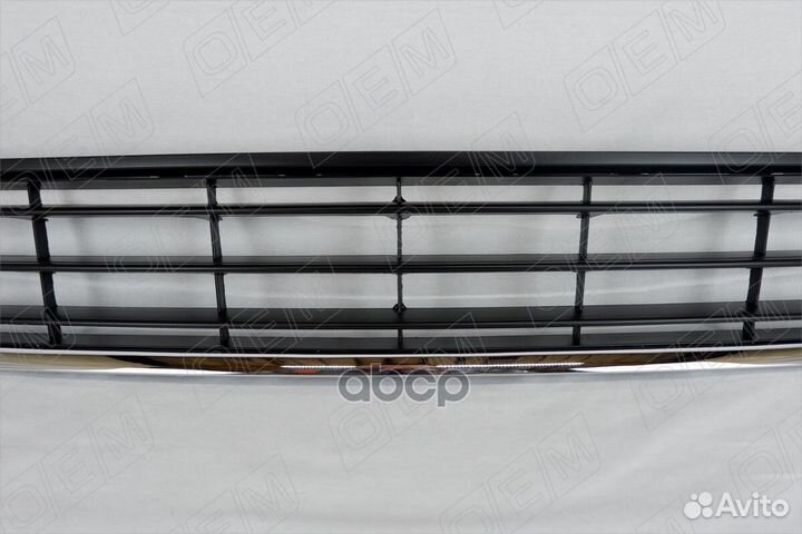 Решетка в бампер нижняя Volkswagen Passat B7 (2