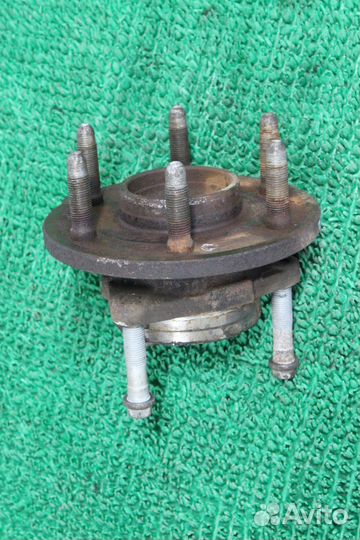 Ступица передняя правая Cadillac Escalade GMT900