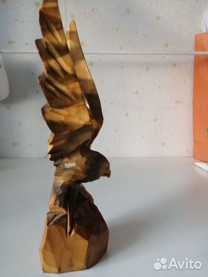 Статуэтка деревянная
