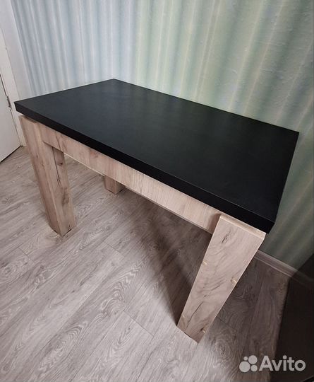 Кухонный стол