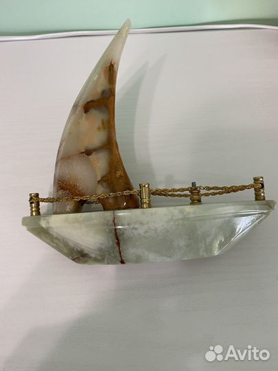 Кораблик из оникса