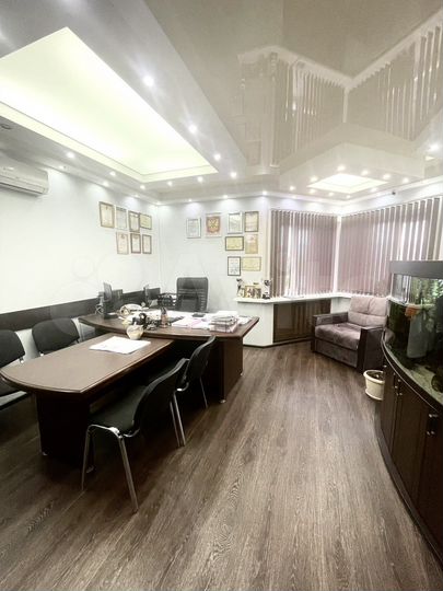 Офис, 194.6 м²