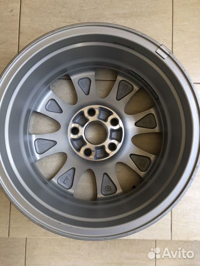 Литой диск toyota camry 40