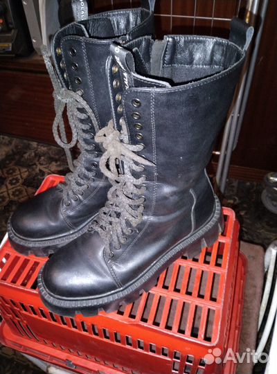 Демисезонные высокие,утепленные ботинки на девочку