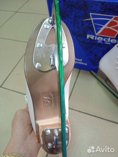 Коньки фигурные Reidell