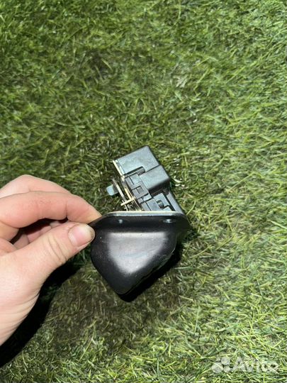 Замок багажника Renault Koleos