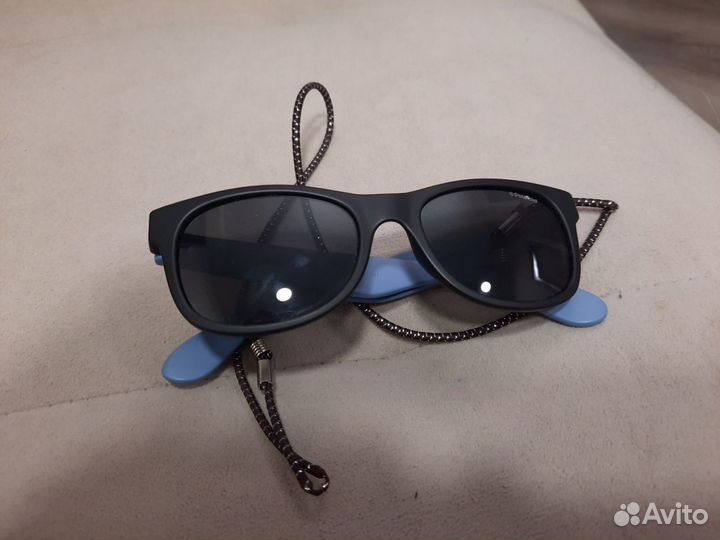 Солнцезащитные очки детские Polaroid в футляре