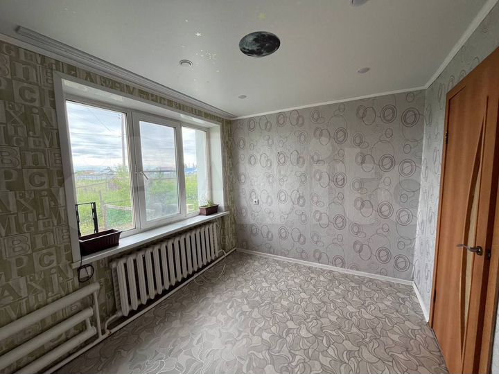 2-к. квартира, 46 м², 1/2 эт.