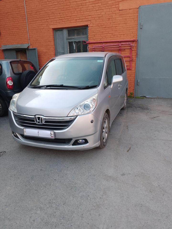 Honda Stepwgn: фото владельца