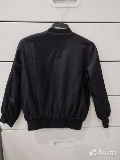 Куртка бомбер