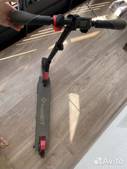 Электросамокат iconBIT