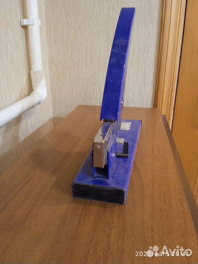 Степлер офисный мощный