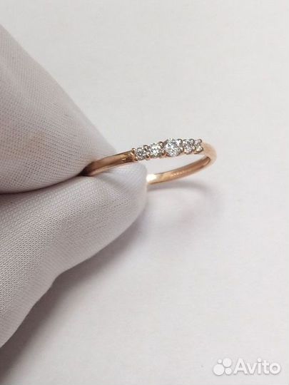 Золотое кольцо с камнем 16,5р