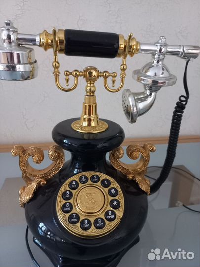 Старый телефон