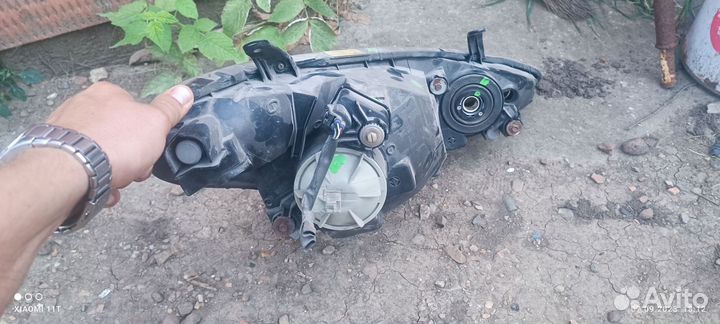 Фара Тойота estima 2001г левая