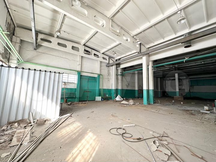Склад, 715 м²