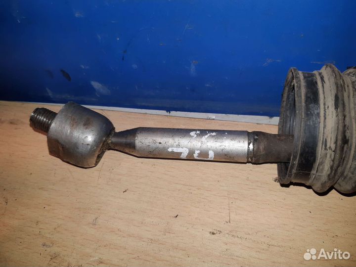 Рулевой наконечник левый Toyota Corolla E150