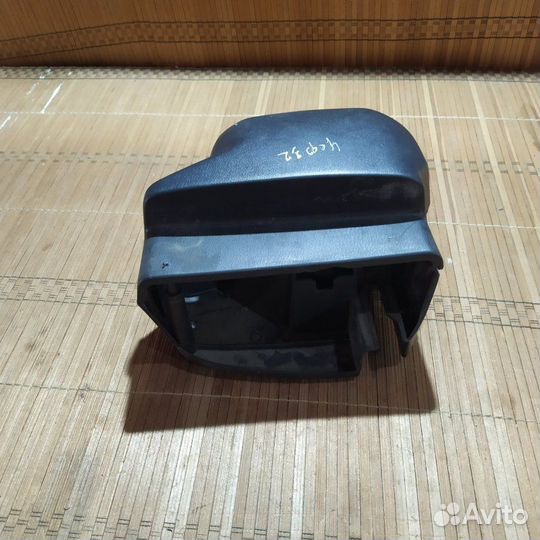 Кожух рулевой колонки передний правый Nissan