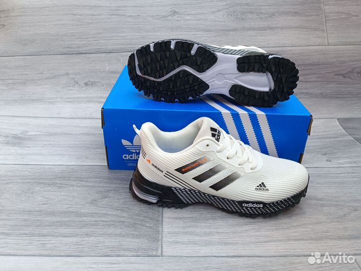 Кроссовки adidas лето