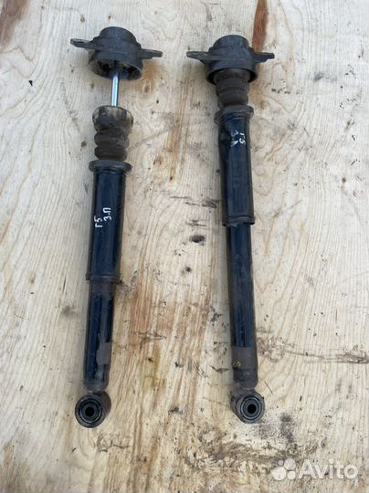 Гольф 5 задний амортизатор