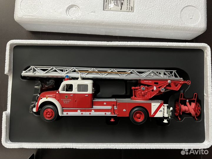 Модели пожарных автомобилей 1:43 Minichamps