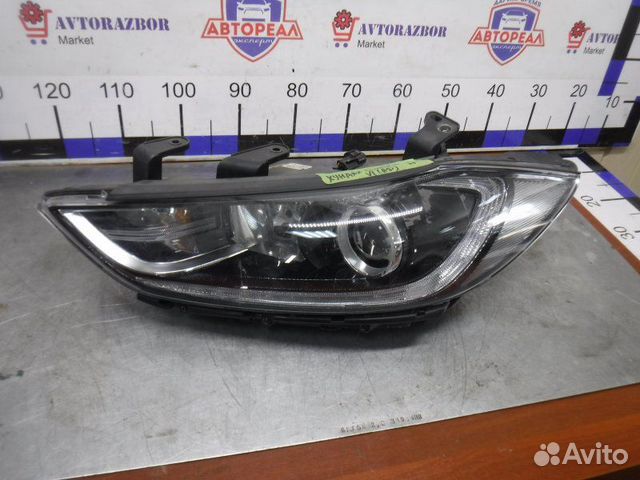 Фара передняя левая Hyundai Elantra