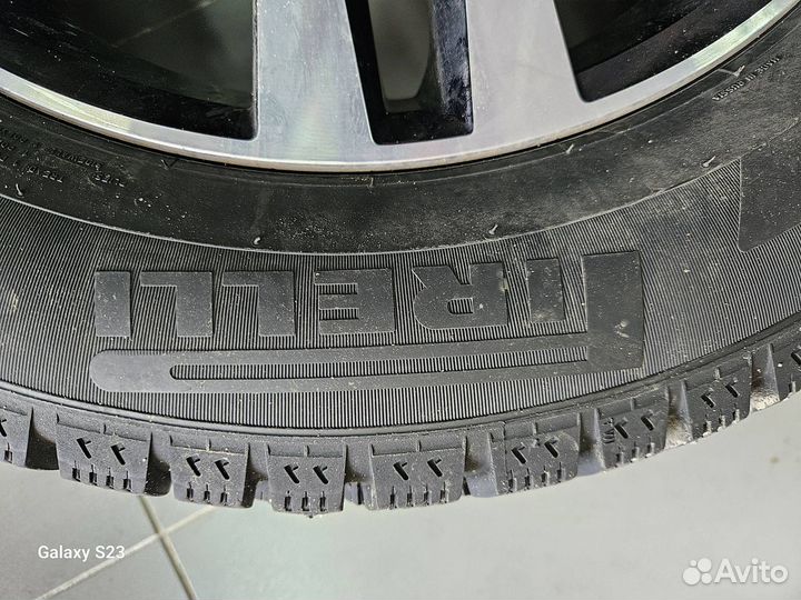 Pirelli Winter Ice Zero 205/60 R16 96T