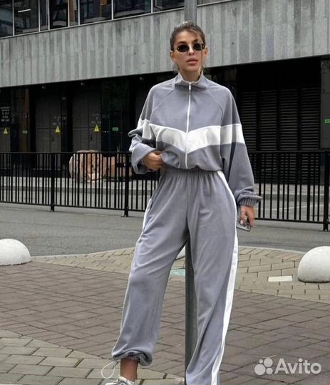 Велюровый костюм женский