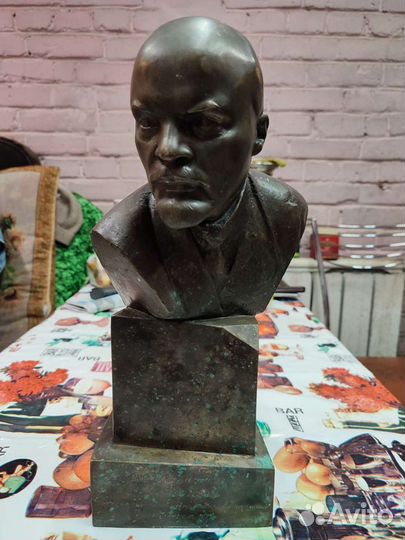 Бюст ленина в отличном состоянии