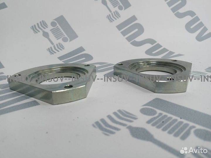 Крышки стальные переднего редуктора Нива 2121