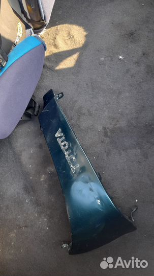 Планка под стоп задняя левая Авенсис-лифтбек