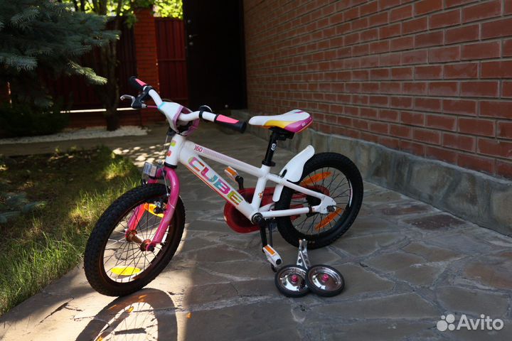 Велосипед cube для девочки