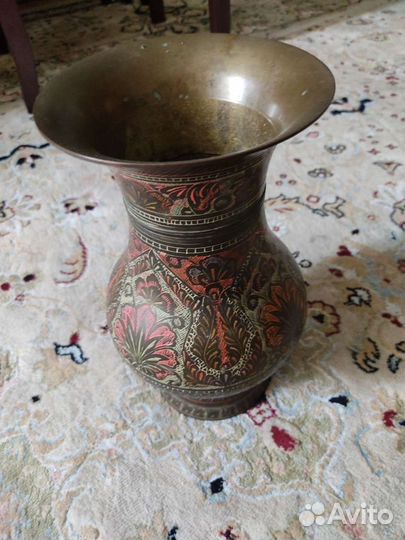 Старинная ваза