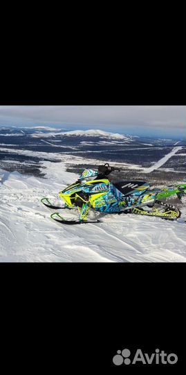 Продам снегоход Arctic cat M800
