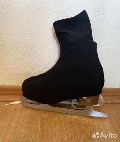 Фигурные коньки risport 210