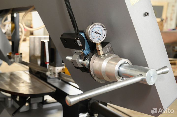 Ленточнопильный Станок по Металлу MR HAK 420-600